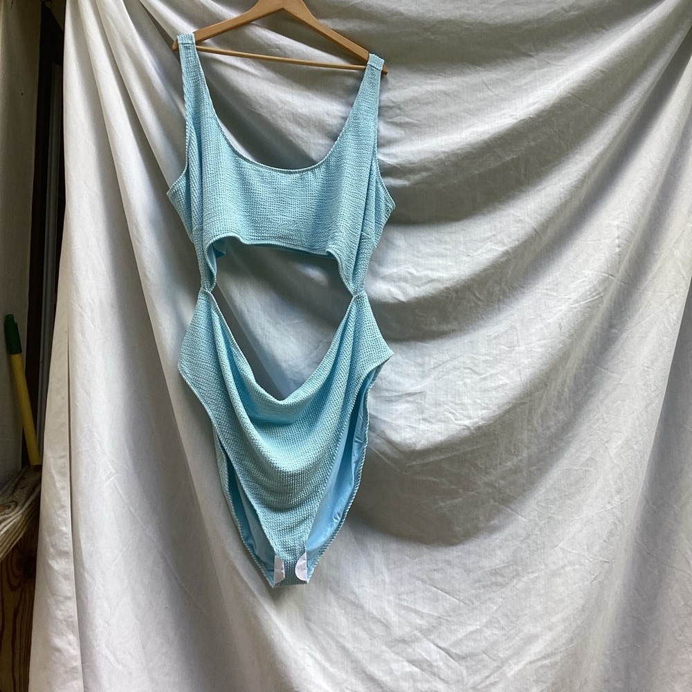 Peek & Beau Light Blue Women Swim One piece with middle cut out, size 26
